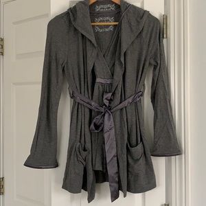 A Pea in the Pod Three Piece Lounge Set